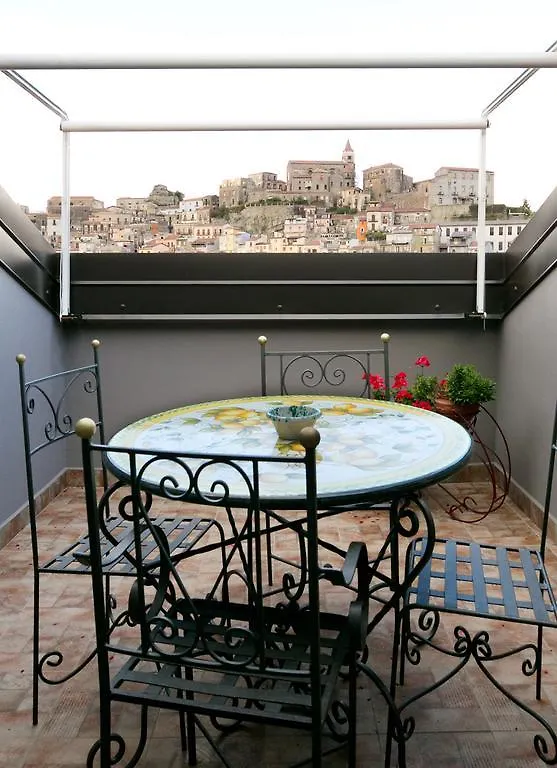 Gasthof Animosa Suites Castiglione De Sicilia