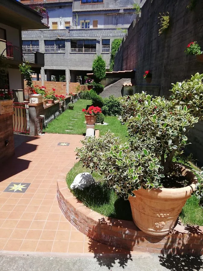 *** ゲストハウス Animosa Suites カスティリオーネ・ディ・シチーリア イタリア
